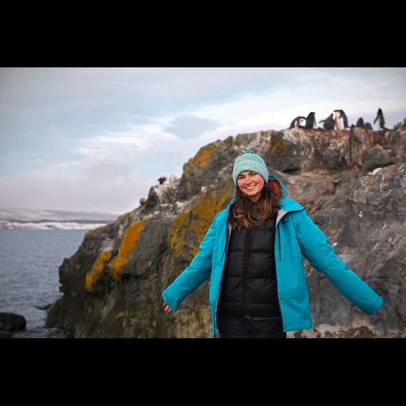 Like this to bookmark my closet! 🌞 - Picture 8 of 8